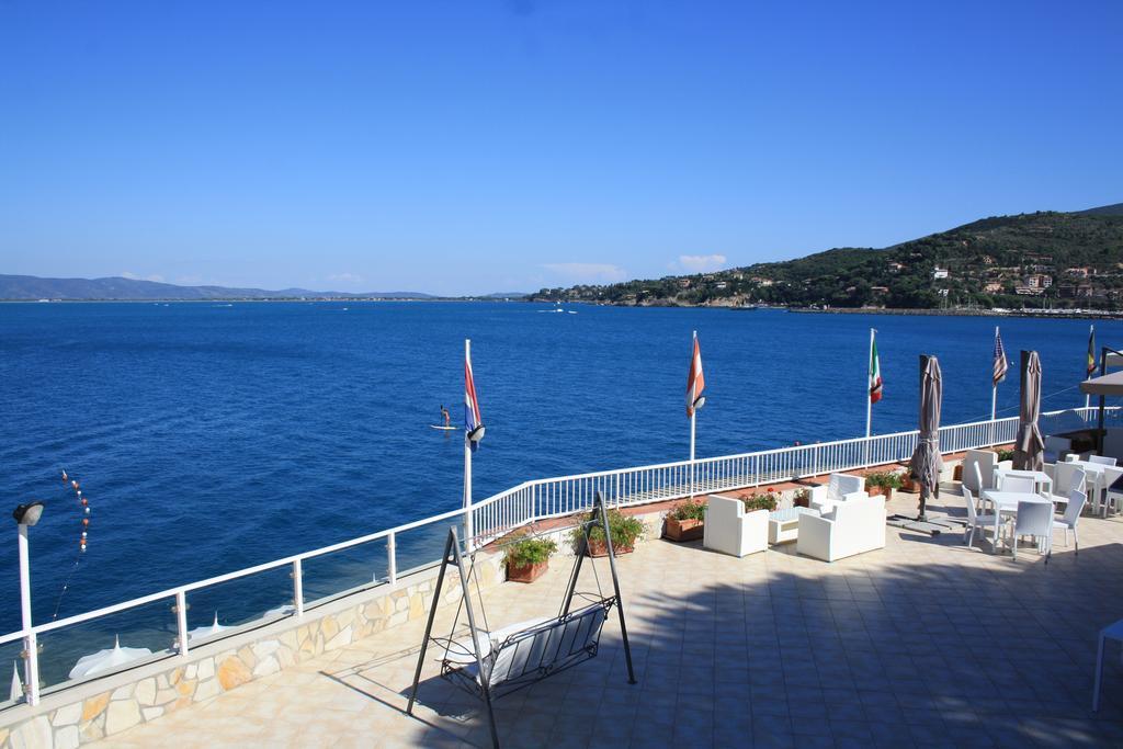 Hotel La Caletta Porto Santo Stefano  Exterior photo